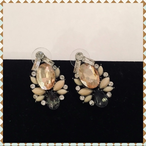 ✨”ELSA”✨BRONZE AND CRYSTAL STUD EARRINGS✨ - Picture 2 of 9